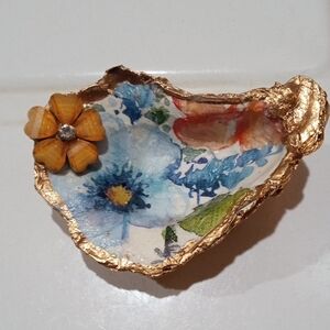 Handmade Floral Oyster Shell Trinket Dish with Gold Edge